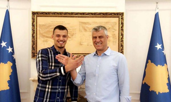Djali i Hashim Thaçit  Endriti uron 28 Nëntorin në mënyrë të veçantë