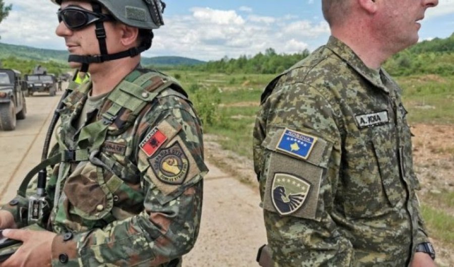 Ushtarët e Shqipërisë me mision në Kosovë përcjellin mesazh krenarie kombëtare