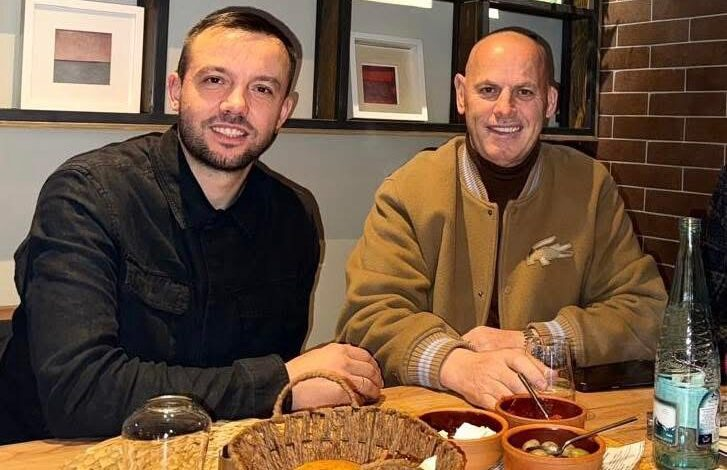 Llavdrovci shpall Arian Tahirin  yll në ardhje  në PDK  Trim që nuk i frikësohet kundërshtarëve politikë