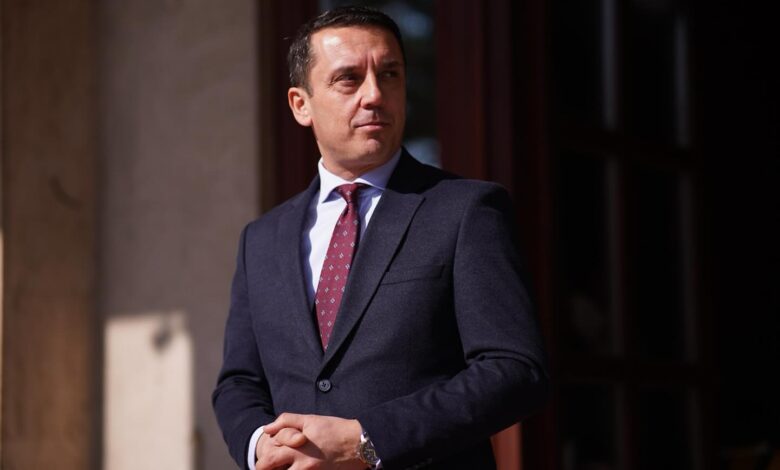 Ish ministër i Kulturës  Kush është Kujtim Gashi  që i humbi mbi 2 300 vota gjatë rinumërimit 