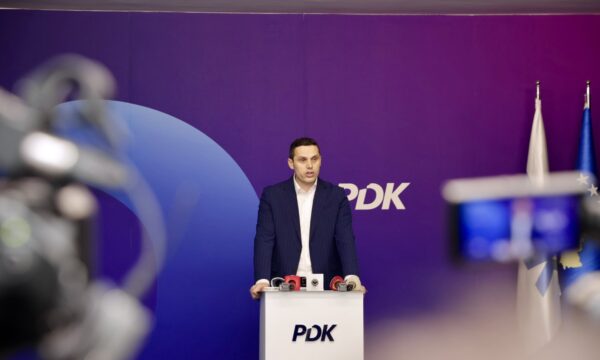 Gruda për ligjëratat e Speciales  Tendenca për rishkrimin e historisë në shkollat tona  e papranueshme