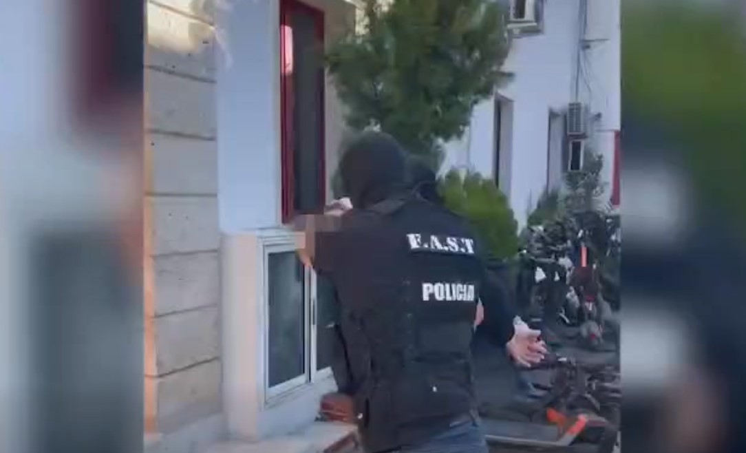 Arrestohen në Tiranë dy të kërkuar nga UNMIK u për trafikim me njerëz  do të ekstradohen në Kosovë