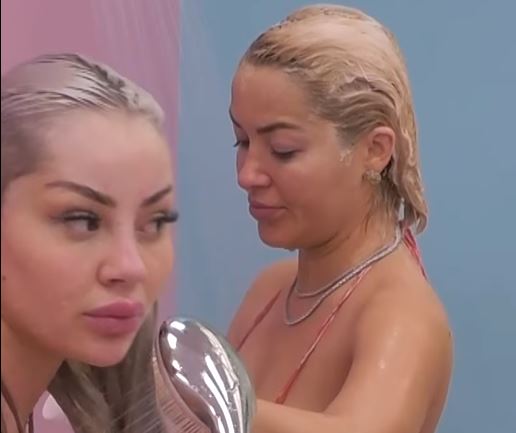 Dolce dhe Benita nisin ditën në dush