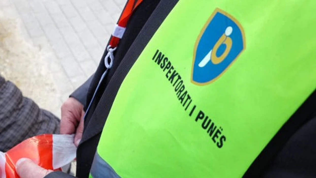 Ky është inspektori që dyshohet se u kap në flagrancë duke pranuar ryshfet