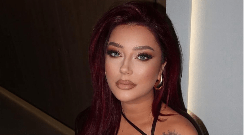 Ronela Hajati i jep fund lidhjes me të dashurin 