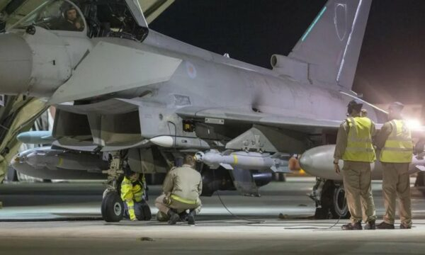 Britania e Madhe dhe Franca bombardojnë bunkerin nëntokësor të armëve të ISIS it në Siri