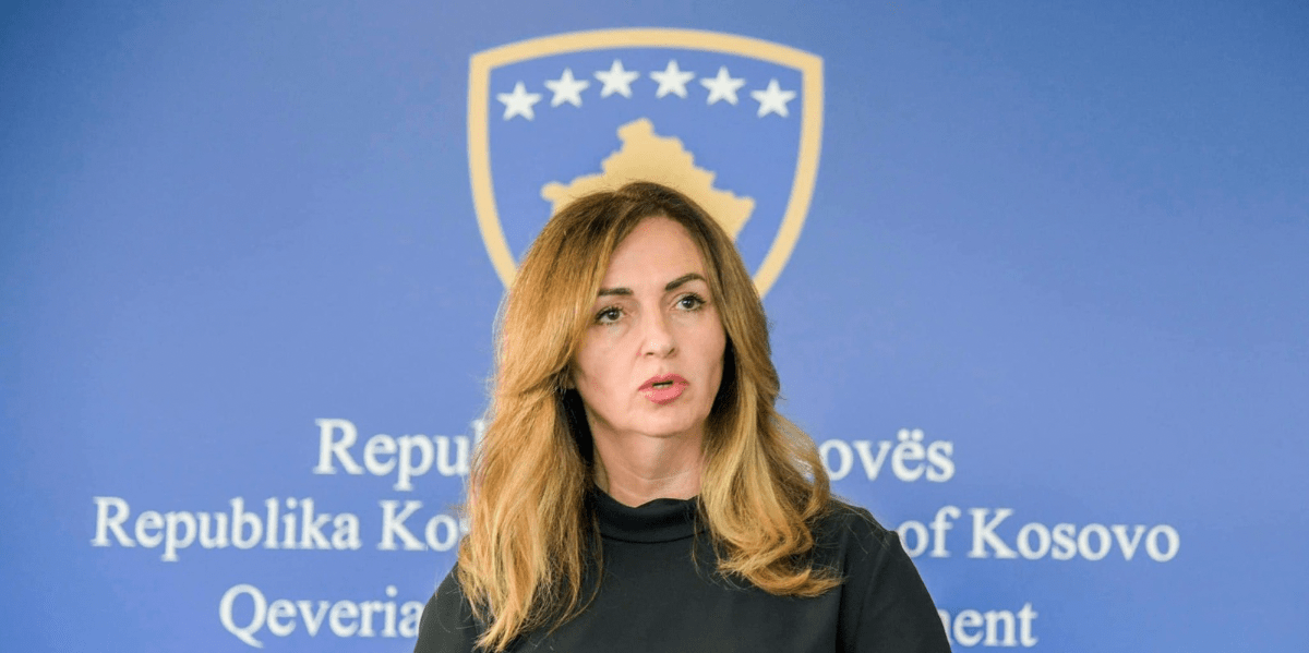 20 Milionët e Librave   A Po Shndërrohet Ministrja Arbërie Nagavci në Zonja 10  e Arsimit 