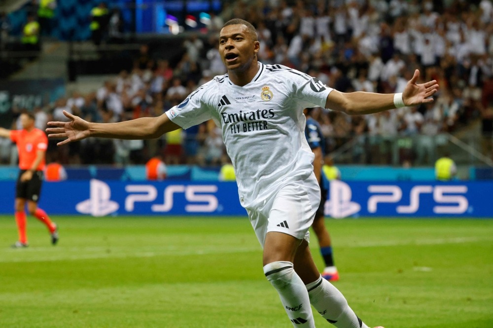 Mbappe thyen rekordin e Ronaldos  bëhet golashënuesi më i mirë i Championsit